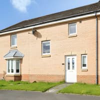 Three-bedroom Glasgow house for £219,000 has an en-suite and enclosed garden