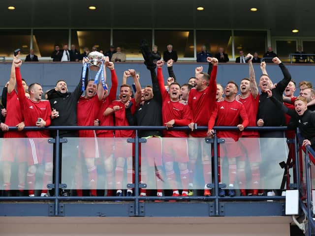 Colville Park AFC celebrate winning the 2019 Scottish Amateur Cup final at Hampden (Pic by Ian McFadyen)