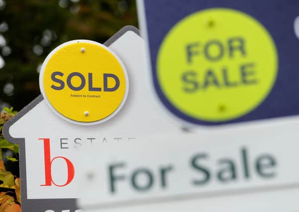The average price paid for a property in East Renfrewshire has fallen slightly, according to latest figures.