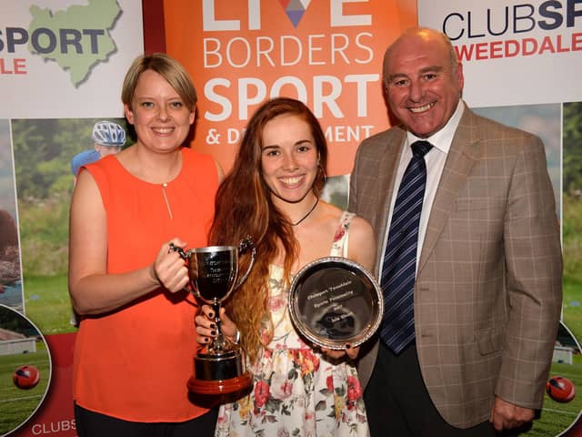Isla Short (centre) is pictured in 2017 after being named Clubsport Tweeddale Sports Personality Of The Year following her qualification for Scotland’s 2018 Commonwealth Games squad