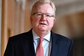 Jackson Carlaw is seeking a more detailed explanation from First Glasgow after it cancelled the 404 service