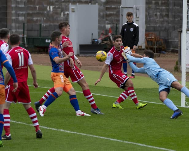 Queen’s Park’s Will Baynham denied by Stirling keeper Stone late in the game (Photo: Ian Cairns)