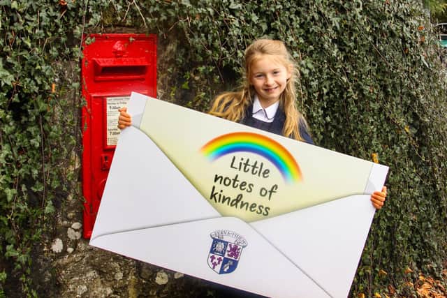 Little Notes of Kindness...campaign was launched by pupils at The Glasgow Academy’s Milngavie campus to help spread a wee bit of joy this winter.