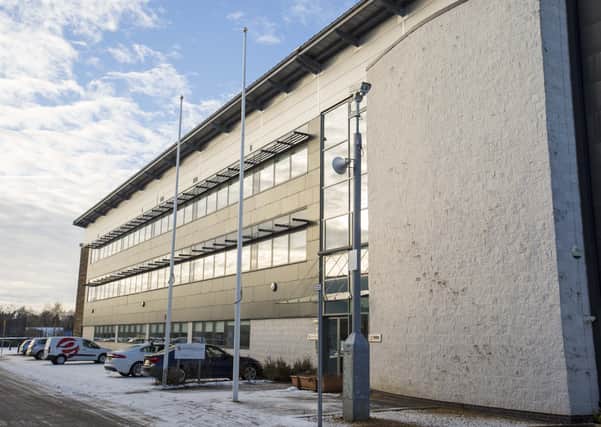 East Dunbartonshire Council HQ
Kirkintilloch
20 01 18
KG