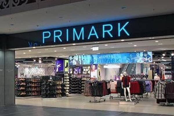 Primark is to cut 400 jobs across the UK 