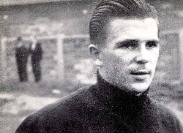 Ferenc Puskas, wearing a dress of Honved Budapest poses in the 1950s. Hungarian and Real Madrid football legend, the inspiration of the 'Mighty Magyars'  national side that dominated  world football in the 1950s, (Photo credit -- ARCHIVE ZOLTAN THALY J./AFP via Getty Images)