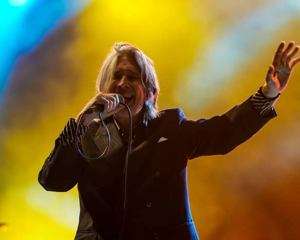 Del Amitri singer Justin Currie in full flow on the Saturday night