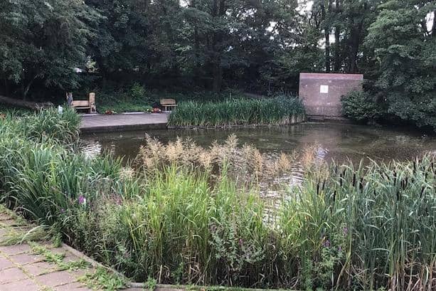 The last element of the pond’s refurbishment will be completed in the autumn with the installation of a new larger and permanent nesting island.
