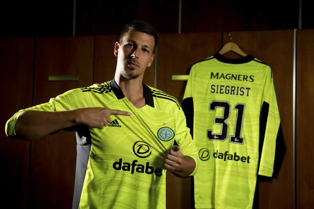 Benjamin Siegrist has signed a four-year deal with Celtic following his departure from Dundee United.