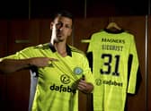 Benjamin Siegrist has signed a four-year deal with Celtic following his departure from Dundee United.