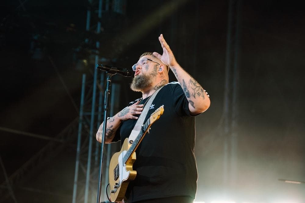 Rag’n’Bone Man cancels second European tour date as concerns grow regarding his health