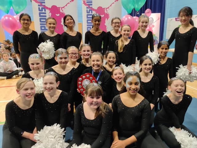 Mearns Primary Pom Cheer