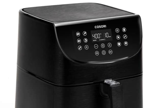 COSORI XXL 5.5L Air Fryer with 13 functions for
healthier and faster meal times
