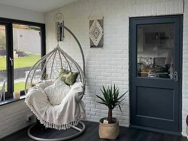 Soft textures can help to make a space cosy (photo: @adamchamberspandd)