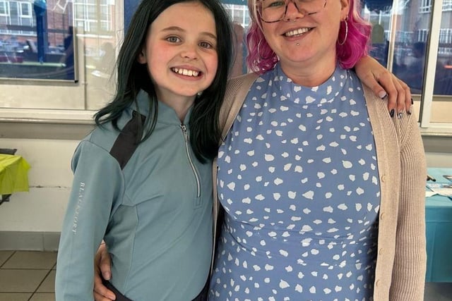 Elizabeth and Mum Debbie
