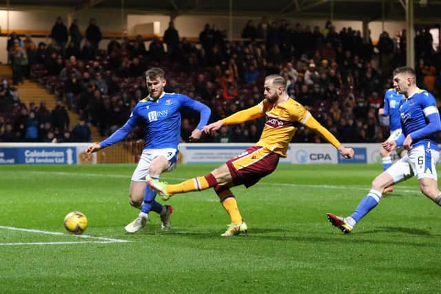 Kevin van Veen smashes in the second goal