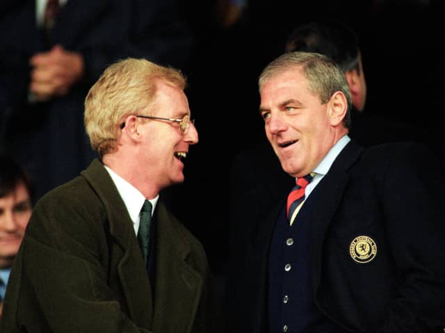Celtic paid tribute to Walter Smith who forged a strong friendship with former Parkhead boss Tommy Burns.