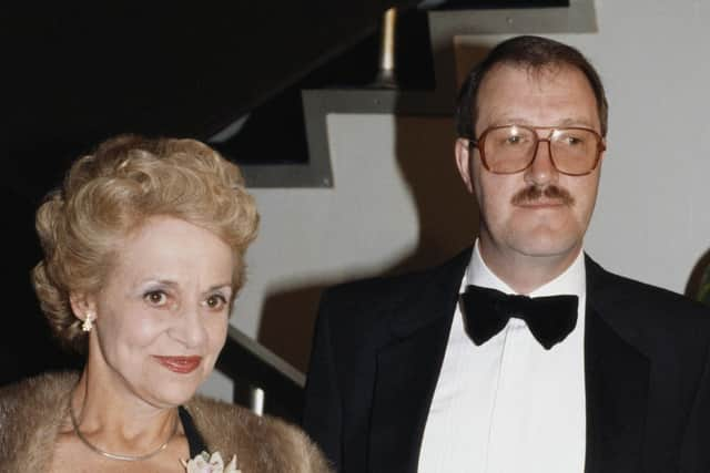 Canadian-born actress Carmen Silvera with  Gorden Kaye, her co-star in the BBC TV sitcom ''Allo 'Allo' (photo: Getty Images)