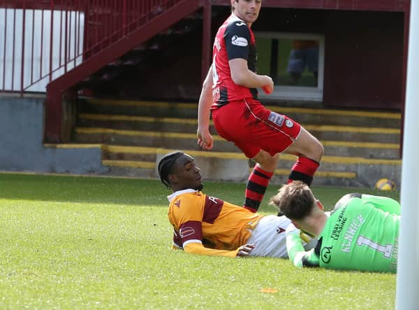 Devante Cole pounces to score Motherwell's winner against St Mirren (Pic by Ian McFadyen)