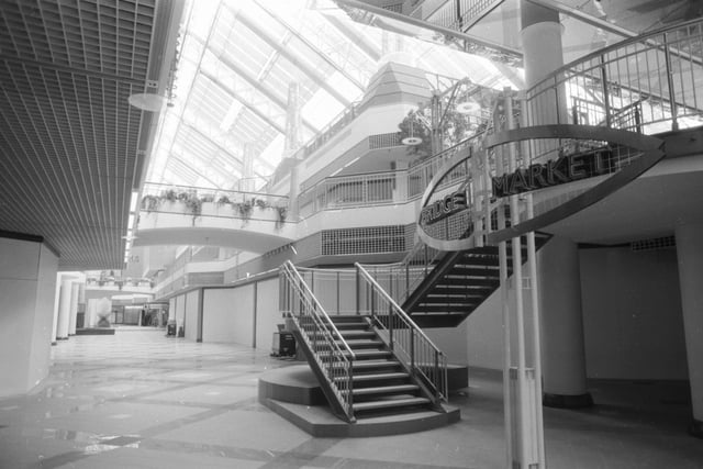 The ground floor of the newly-opened St Enoch Centre, May 1989.