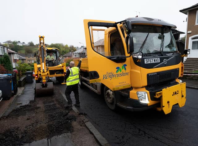 Richmond Avenue in Clarkston was resurfaced as part of the 2021/22 programme of works