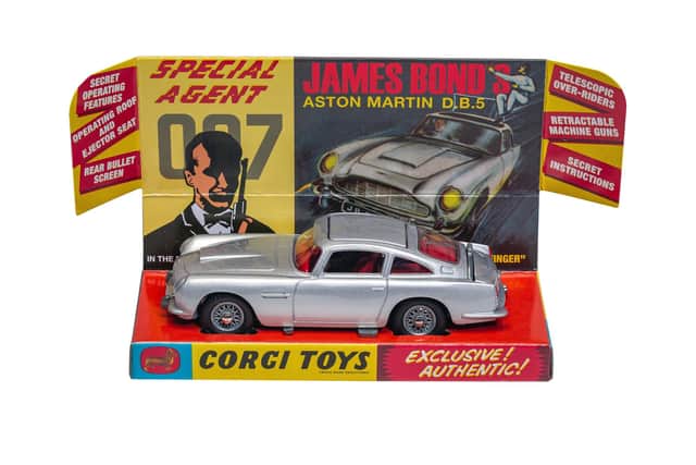 James Bond Aston Martin DB5