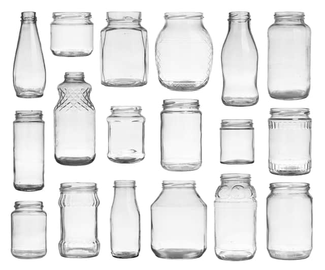 Urge to swap plastic containers for glass ones (photo: Adobe)