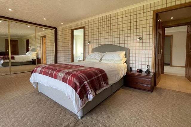 Each of the three principle bedrooms has an en-suite, so there will be no arguments when you’re getting ready in the morning!