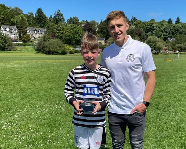 Nathan Ross with Greg Docherty, after signing for Queen's Park