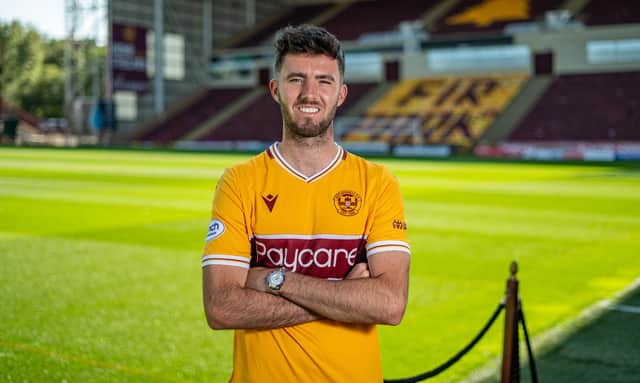 Sean Goss has signed a two-year contract with Motherwell