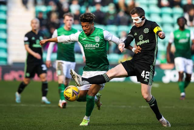 Celtic captain Callum McGregor challenges Hibs forward Sylvester Jasper during the 0-0 draw at Easter Road. (Photo by Alan Harvey / SNS Group)