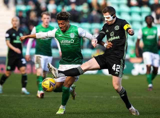 Celtic captain Callum McGregor challenges Hibs forward Sylvester Jasper during the 0-0 draw at Easter Road. (Photo by Alan Harvey / SNS Group)