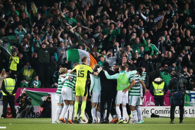 Celtic players celebrate at full time after clinching the Scottish Premiership title with a 1-1 draw against Dundee United. (Photo by Alan Harvey / SNS Group)