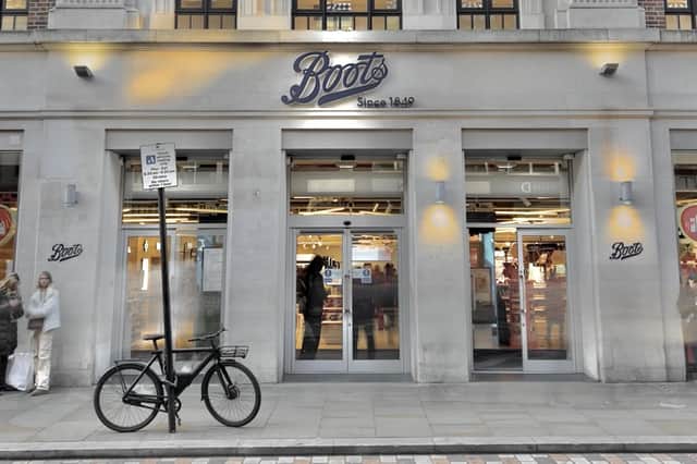 Pay in 3 with Klarna in store at Boots this Christmas