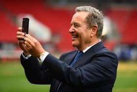 Presenter Jeff Stelling