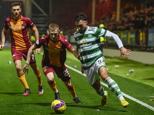 Celtic's Sead Haksabanovic (right) in action in the 2-1 win over Motherwell on Wednesday night (Photo by Rob Casey / SNS Group)