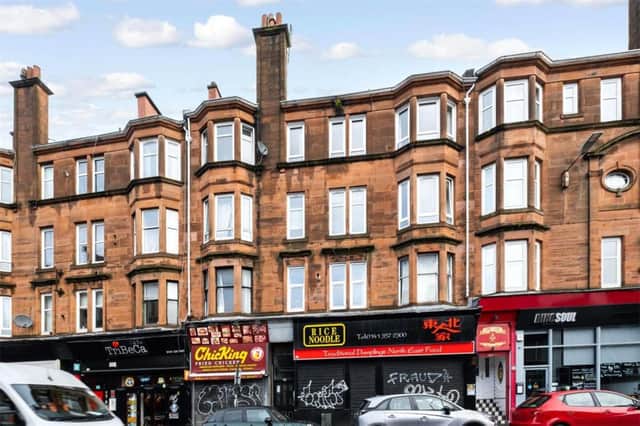 The apartment is near Byres Road.