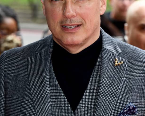 The actor attended Mount Vernon primary school before moving to the US as a kid.