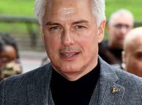 The actor attended Mount Vernon primary school before moving to the US as a kid.