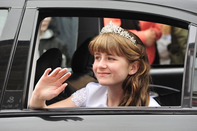 A wave and smile from this member of the royal court.