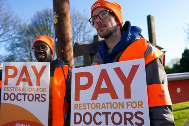 Junior doctors in Wakefield and Dewsbury are set to walk out for five days over a pay dispute.