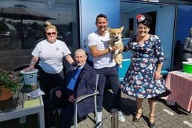 97-year-old WW2 Royal Navy veteran, Edwin Dale joined the "Anyone for Tea" tour to celebrate the Queen's Platinum Jubilee