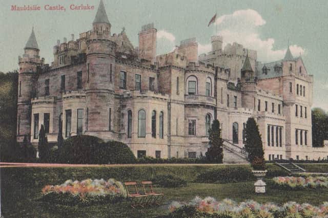 In 1933 Mauldslie Castle was listed for sale and it did not even find a buyer for £2000; two years later, it was sold to a demolition contractor.