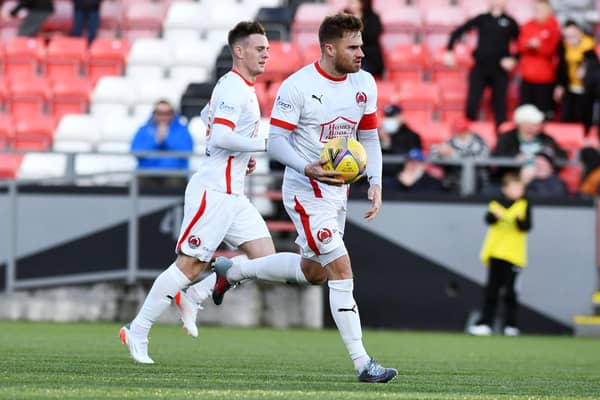 Daviod Goodwillie's penalty brought Clyde back into the game (pic: Michael Gillen)