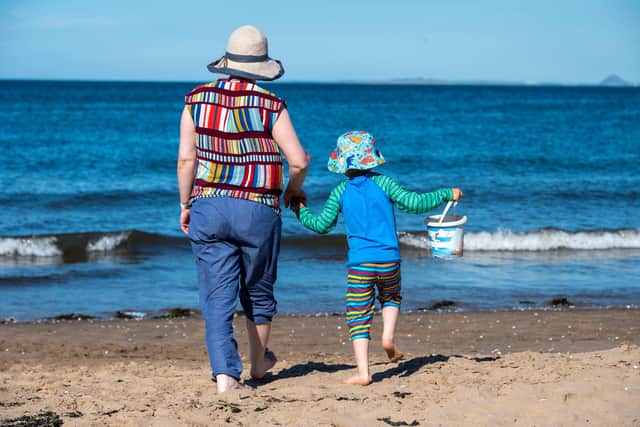 A mini heatwave is set to hit Edinburgh with the weekend to be hotter than LA