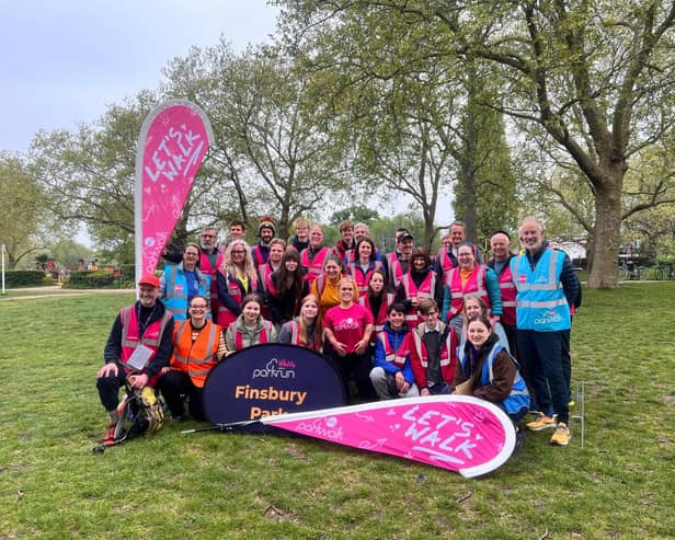 Paul Sinton-Hewitt and Ellie Simmonds at Finsbury parkrun as the parkwalk record was smashed on parkrun and Vitality’s ‘Let’s Walk’ day.