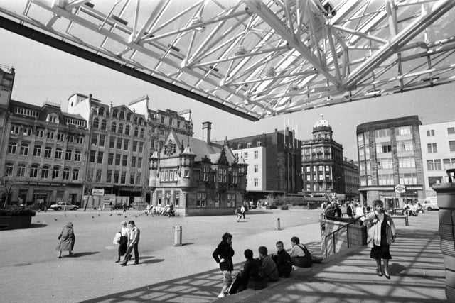 The entrance to the St Enoch Centre, May 1990.