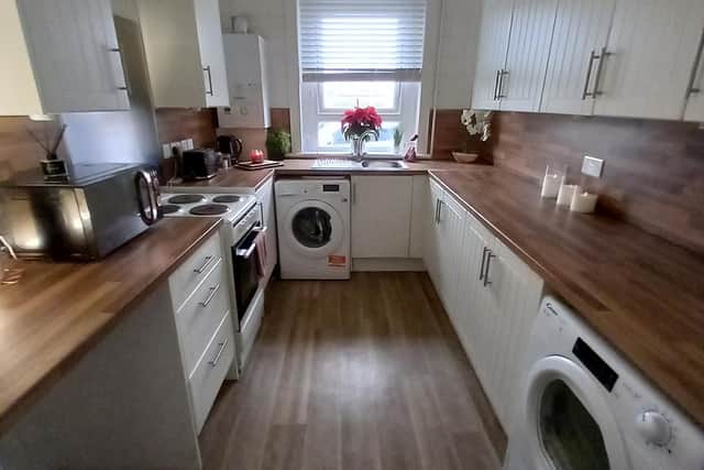 New kitchens will be installed in 200 homes