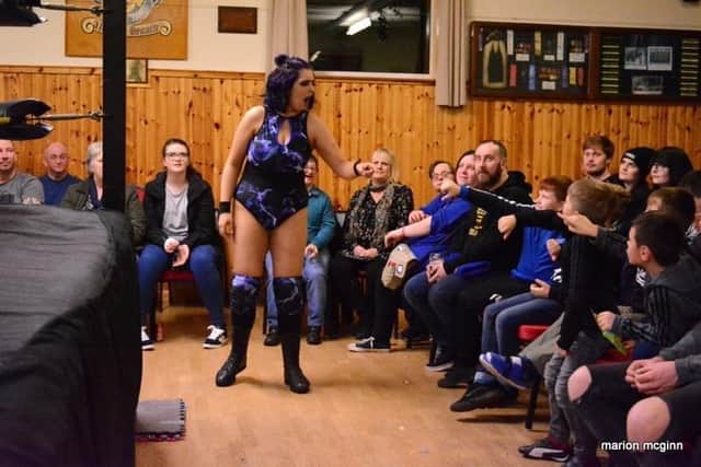 Jayme Mason interacts with her audience at wrestling show (Pic by Marion McGinn)