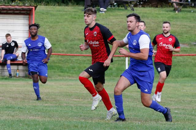 Thorniewood United (in red and black strips) are into the third round of the Macron Scottish Junior Cup (Library pic)